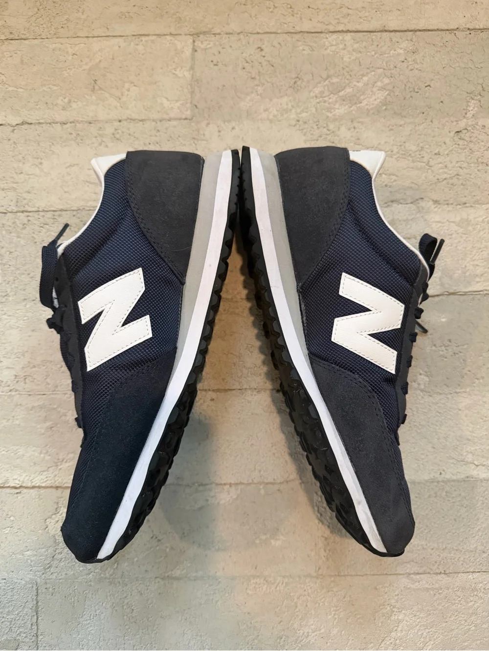 New Balance Men's Navy and White Retro Trainer Sneakers